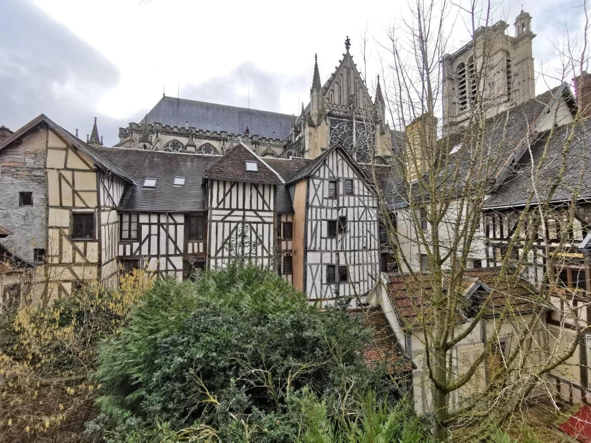 Апартаменты Les Cieux De La Cathedrale - Calme - Jardin - Wifi Труа Экстерьер фото